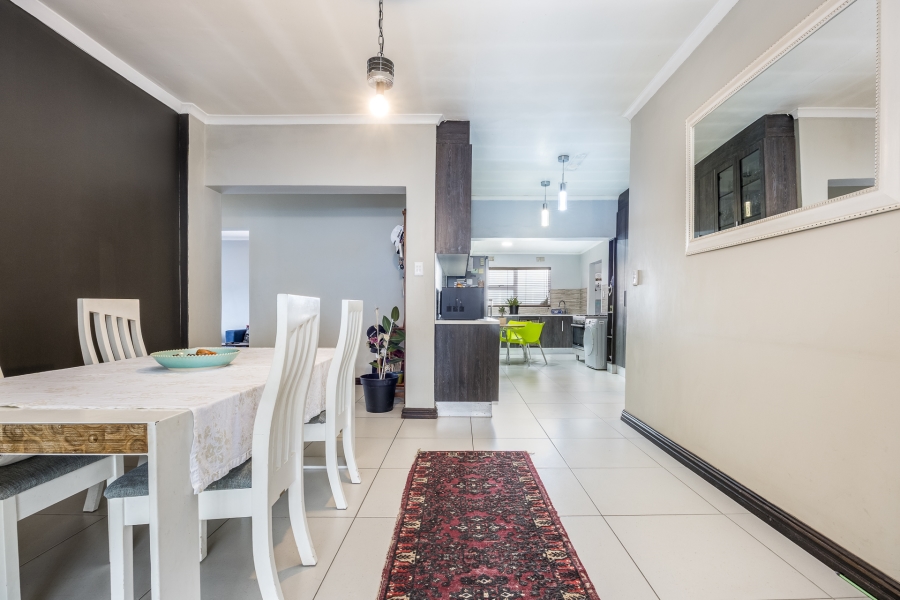 4 Bedroom Property for Sale in Amandelsig Western Cape